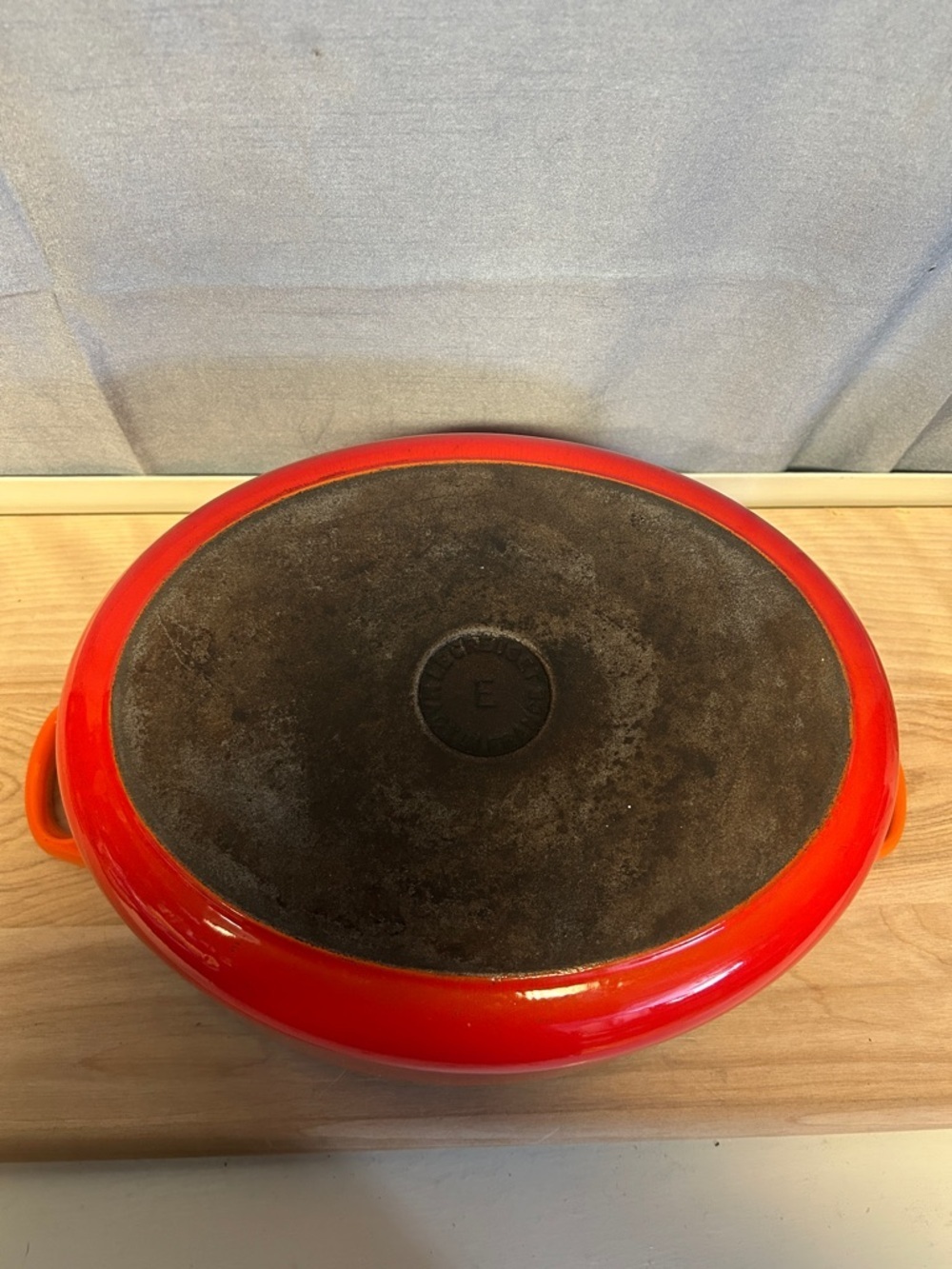 LE CREUSET Orange Enameled Cast Cooking Dutch Oven - Bright Orange no lid - Picture 3 of 7